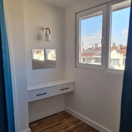 Spacious Two Bedroom Flat In The Heart Of アパート *