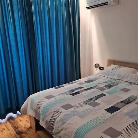 アパート Spacious Two Bedroom Flat In The Heart Of *
